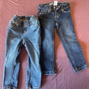 2 Girls 2T Blue Jeans - like NEW